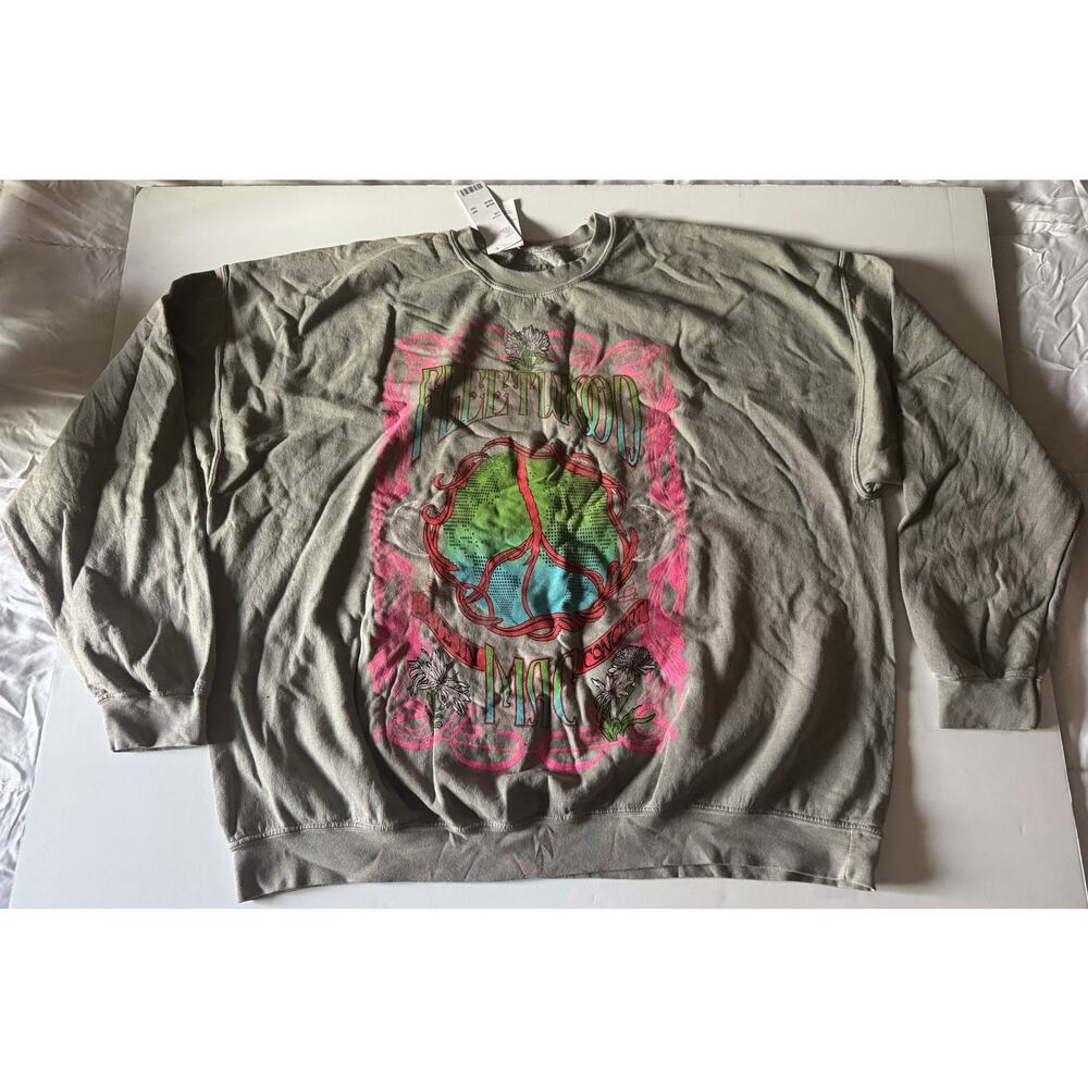 NWT Urban Outfitters Fleetwood Mac Green Sweatshirt